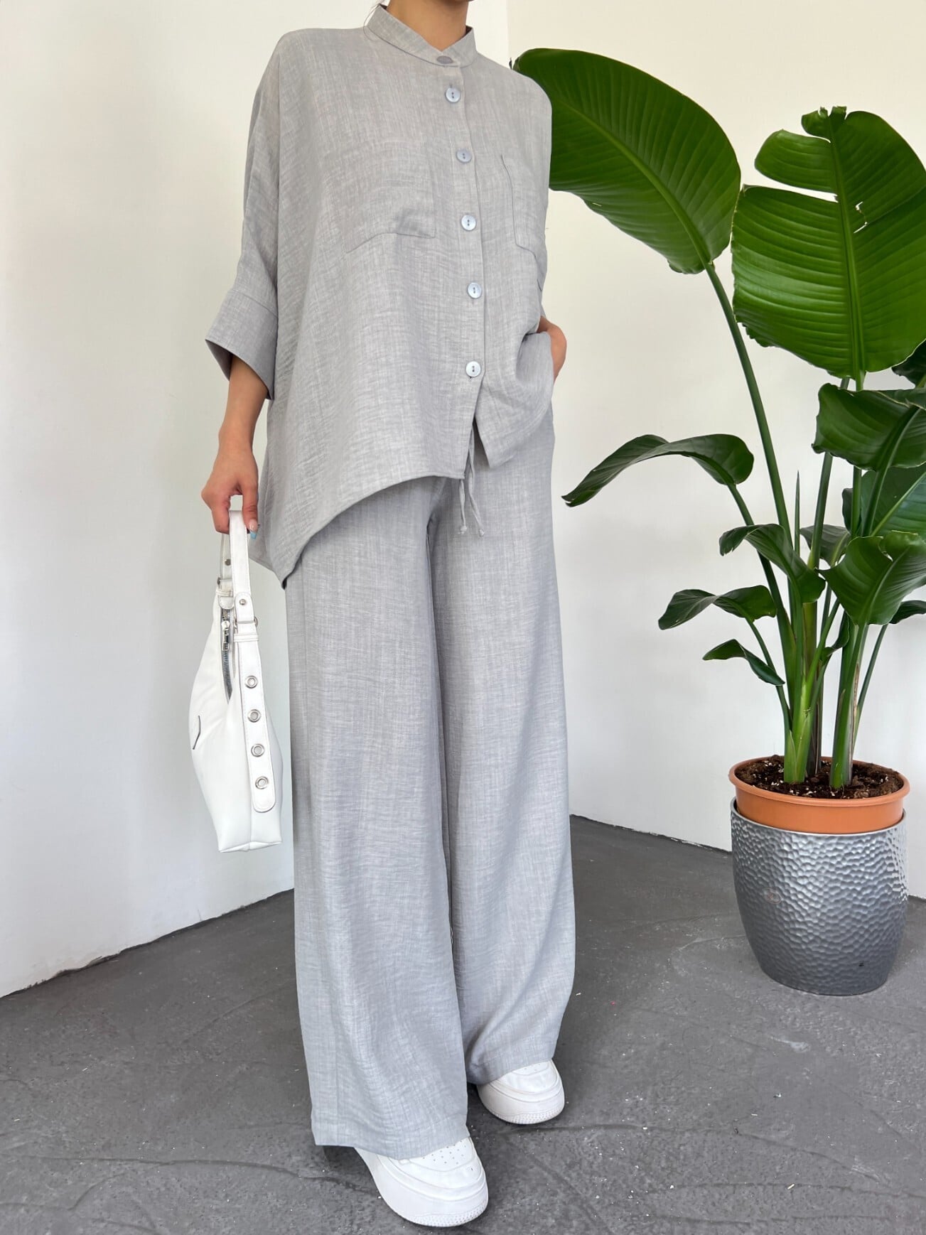 Women's Two-Piece Button-Front Shirt and Wide-Leg Trousers Set - Grey - Podyumplus - by Peralane - photo 6