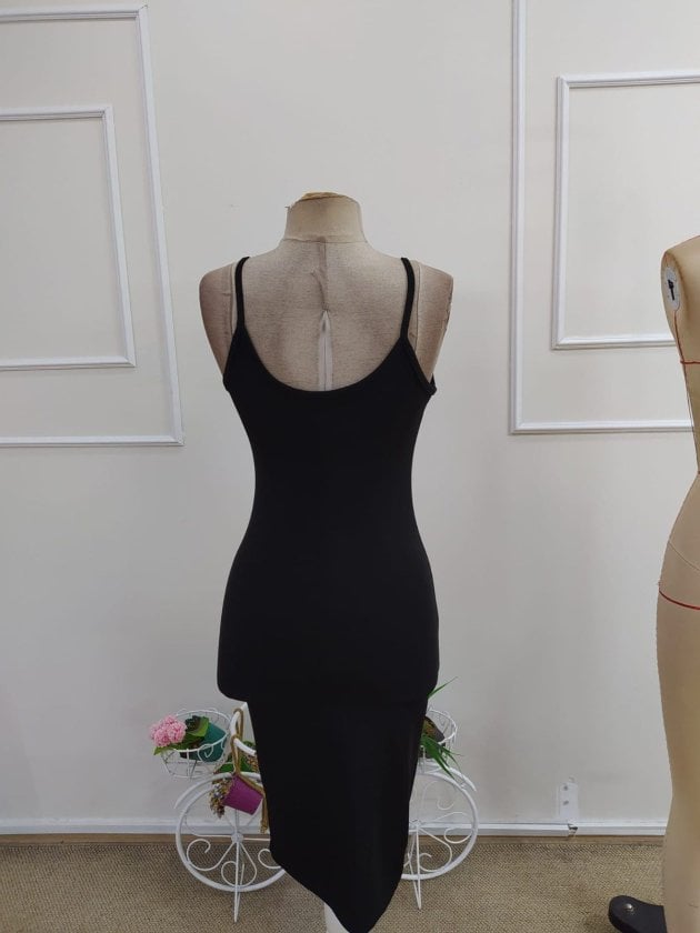Women's Black Sleeveless V-Neck Midi Dress with Spaghetti Straps - Janes - by Peralane - photo 8