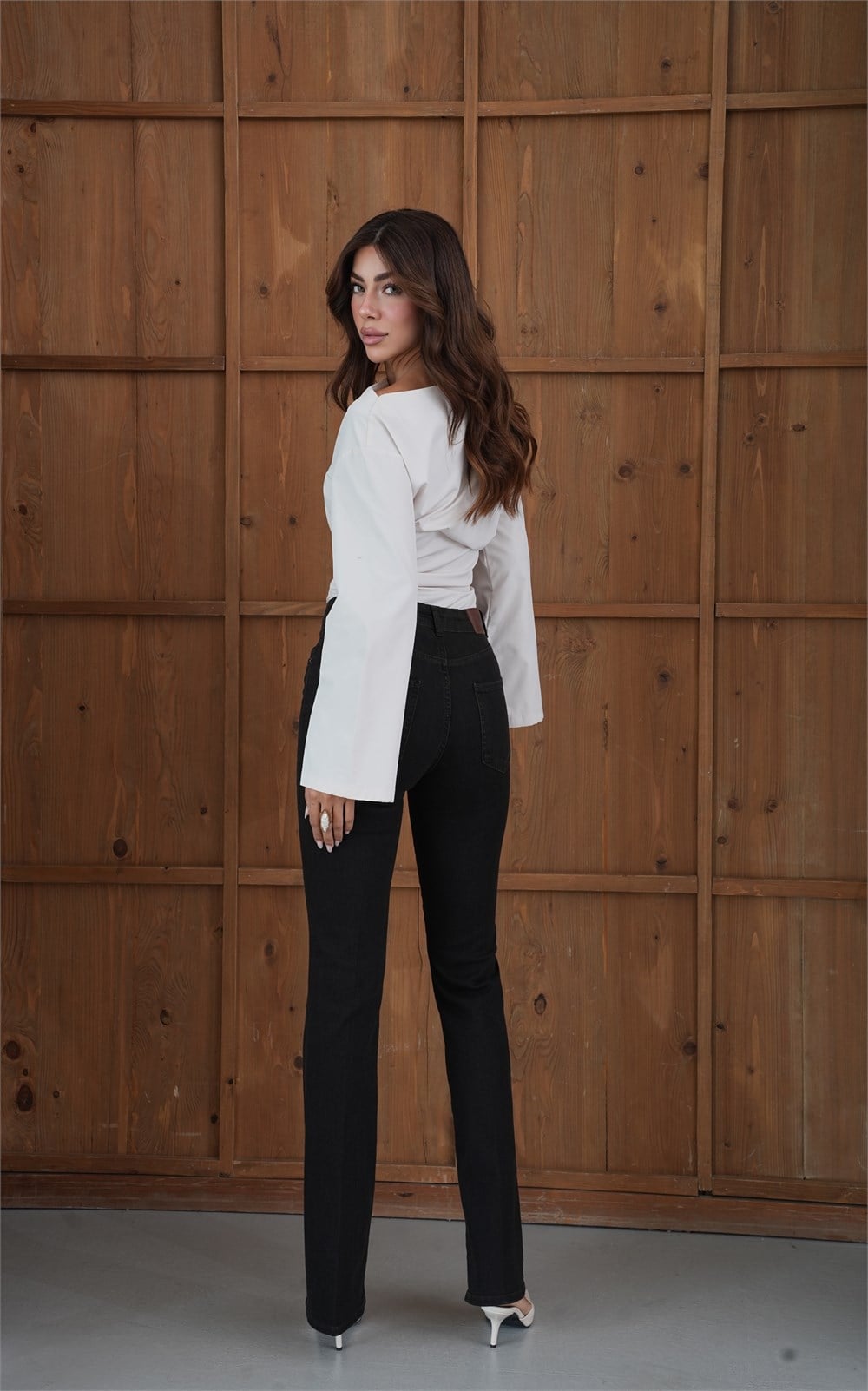 High Waist Half Spanish Leg Dark Coffee Jean Trousers - Lacarino Jeans - by Peralane - photo 5