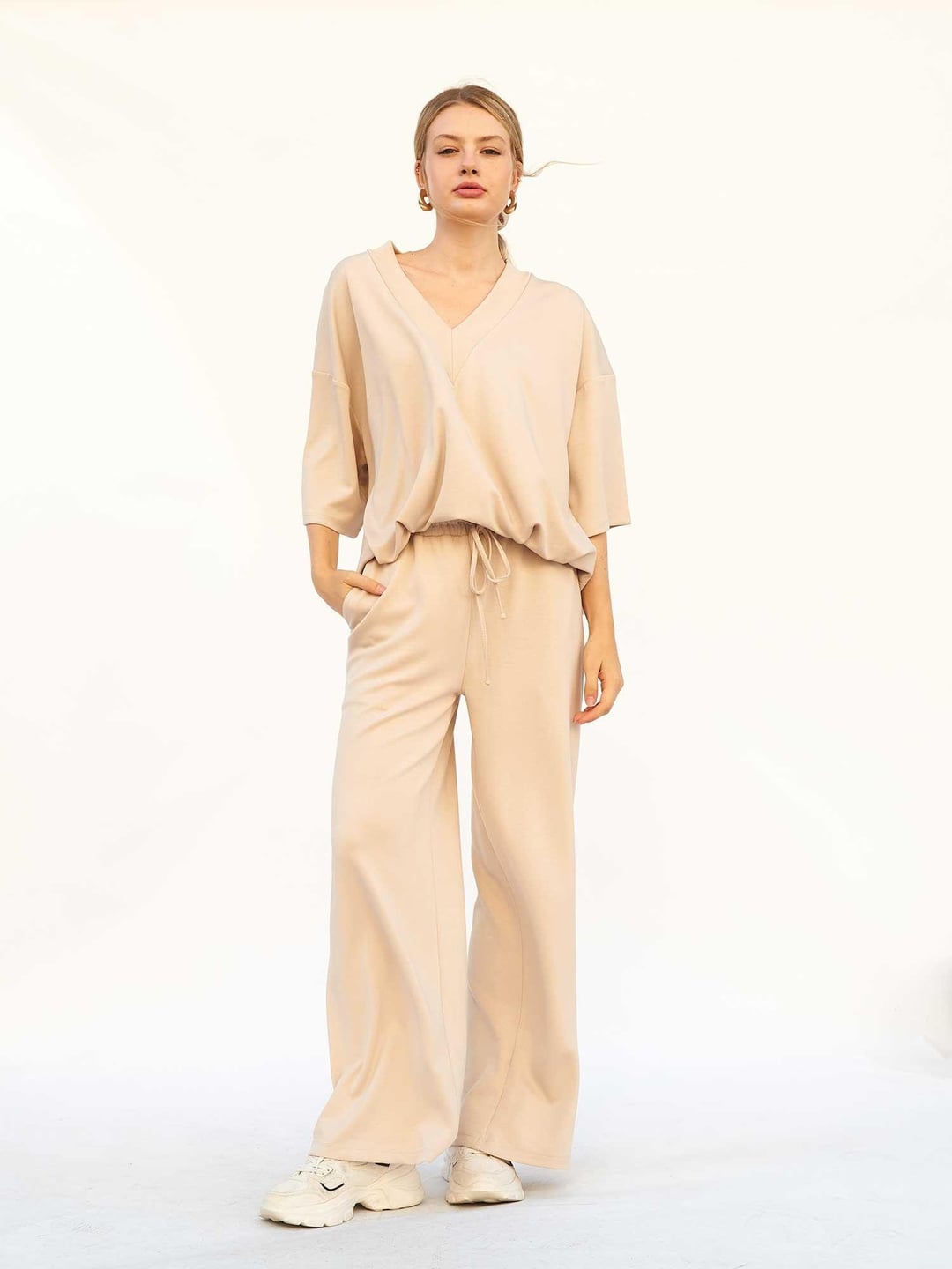 Women's Relaxed Fit Loungewear Set with Wide-Leg Trousers - Light Beige - Lefon - by Peralane - photo 2