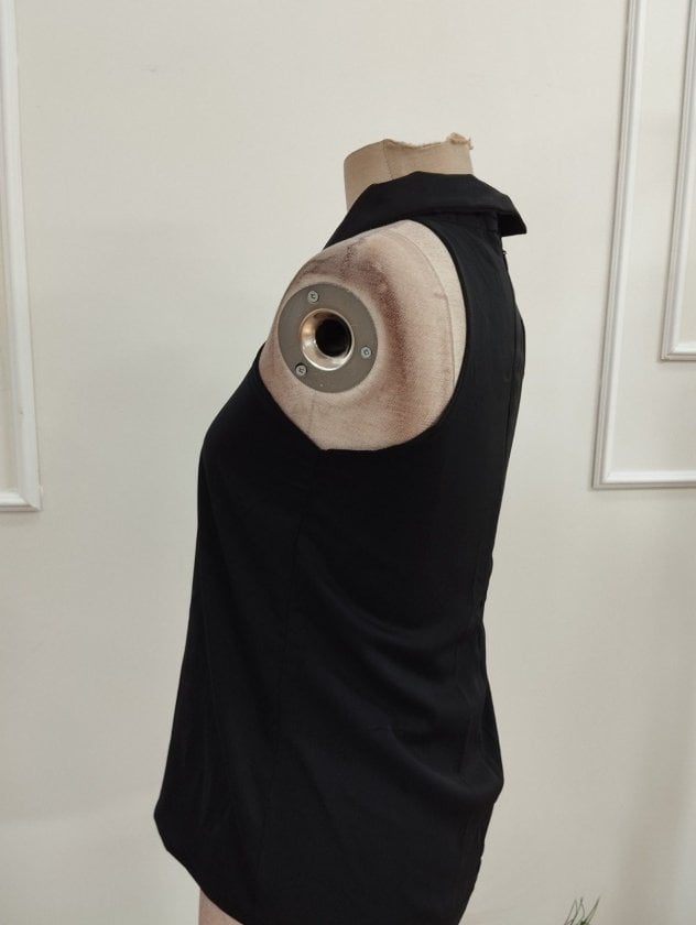 Women's Black Halter-Neck Blouse with Tie Detail and Back Zipper - Janes - by Peralane - photo 5