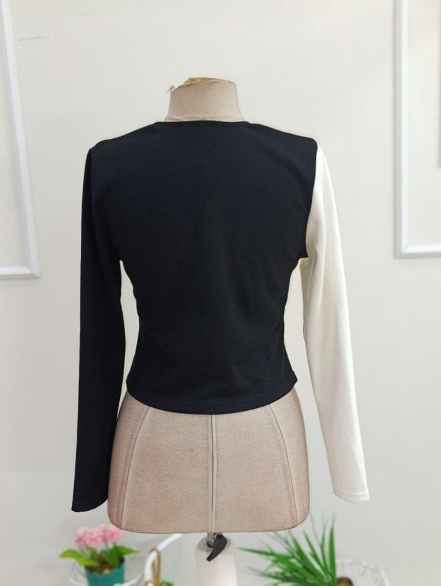 Women's Long-Sleeve V-Neck Button Modal Blouse - Janes - by Peralane - photo 5