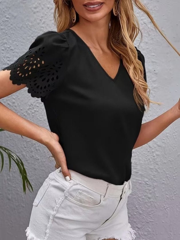 Women's Short-Sleeved V-Neck Blouse with Lace Puff Sleeves - Janes - by Peralane - photo 3