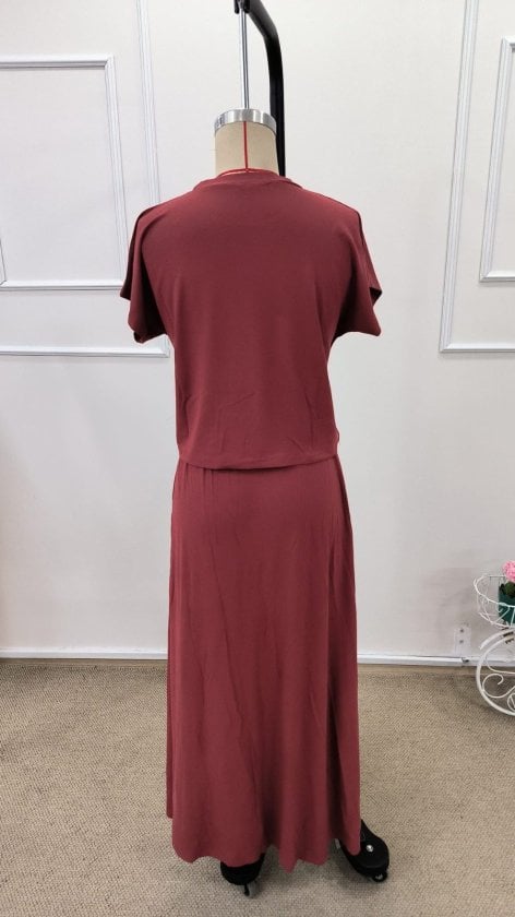 Women's Short-Sleeve Crew Neck Viscose Cropped Blouse and Long Skirt Two-Piece Set - Janes - by Peralane - photo 6