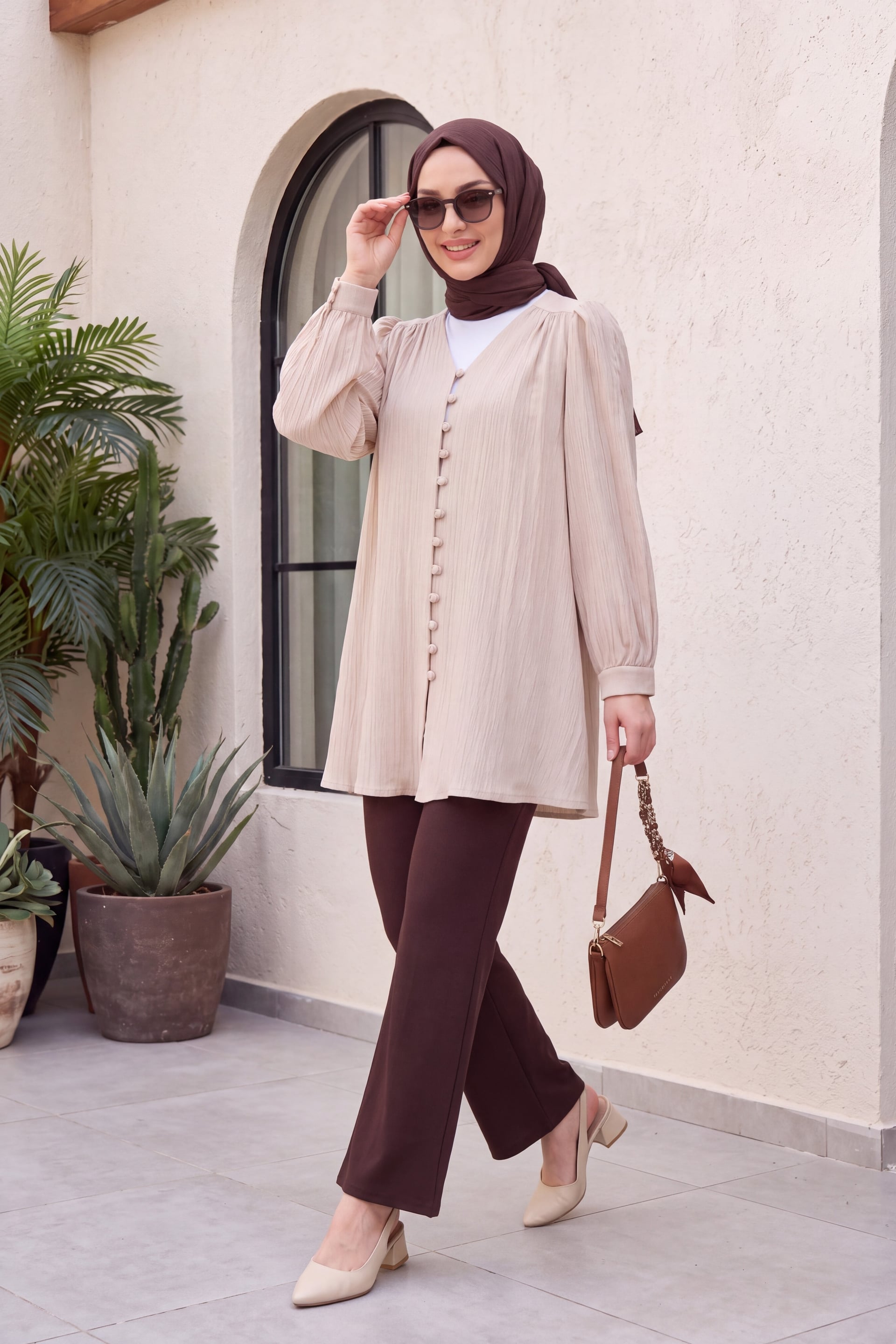 Button-Front V-Neck Crinkle Tunic - Beige - Podyumplus - by Peralane - photo 2