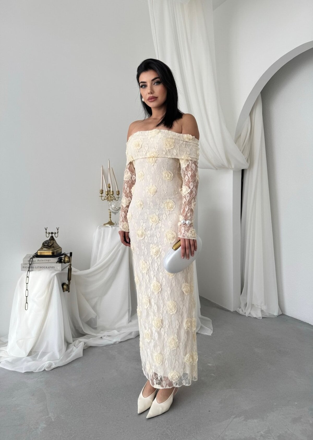 Beige Off-Shoulder Lace Dress with Floral Appliques - Etika - by Peralane - photo 8