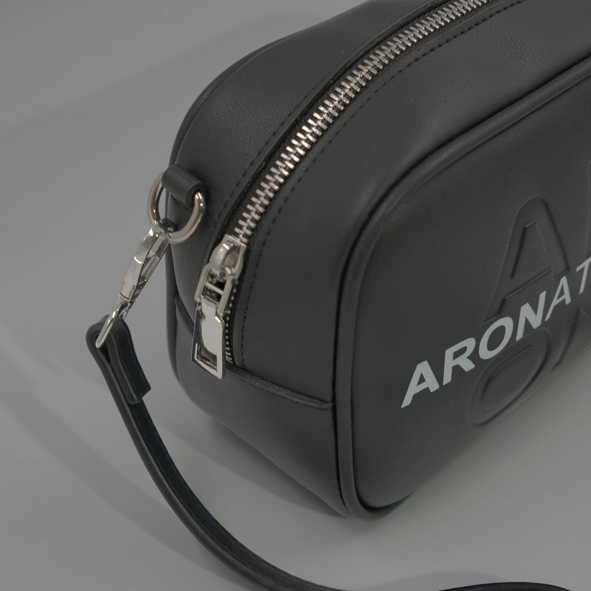 Black Vegan Leather Crossbody Bag with Chain Strap - Aron Atelier - by Peralane - photo 2