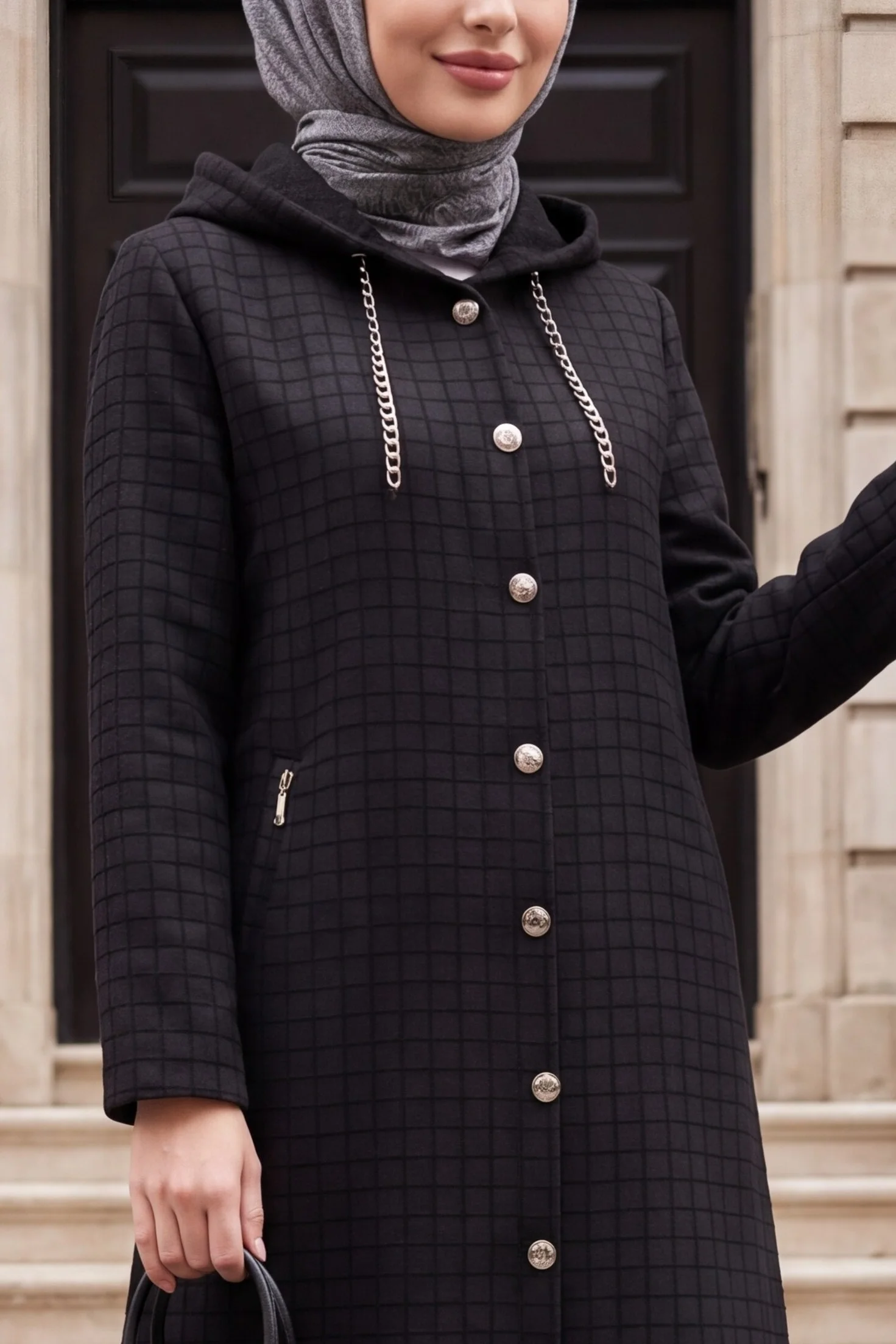 Women's Long Quilted Coat with Chain Collar - Black - Podyumplus - by Peralane - photo 4