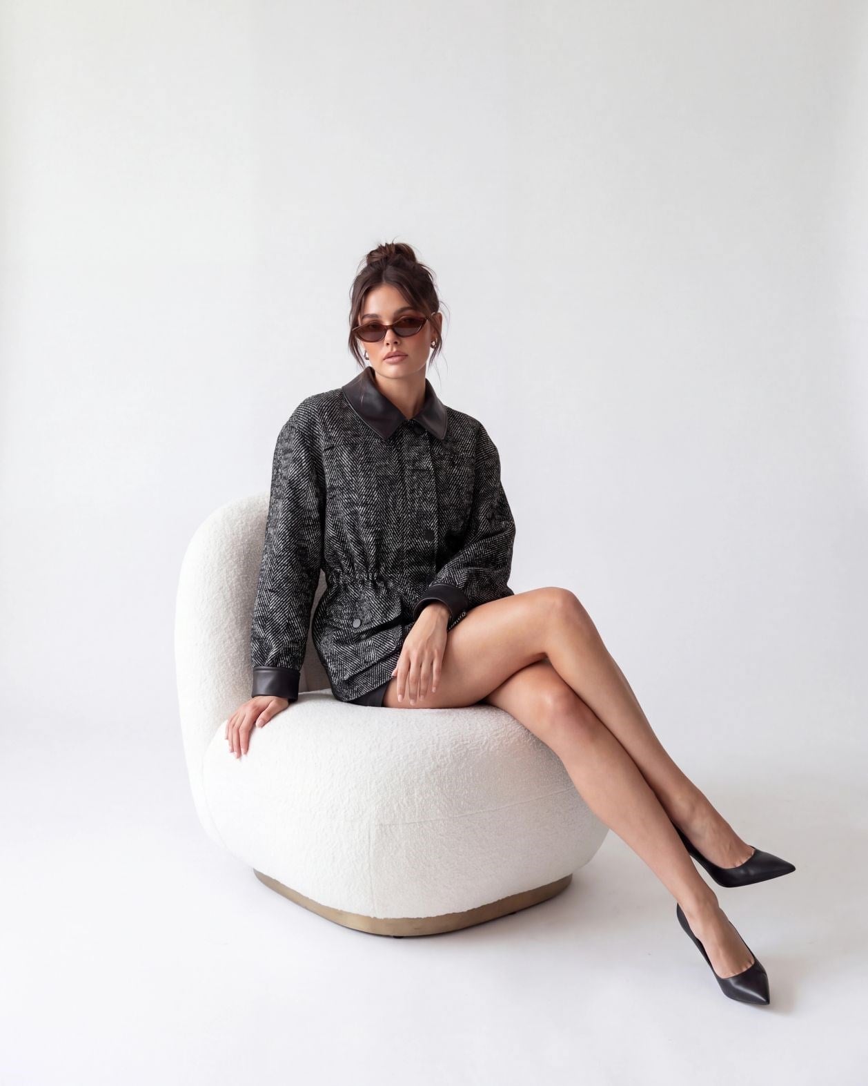 Women's Black and Grey Herringbone Tweed Jacket with Faux Leather Trim - Fame - by Peralane - photo 4