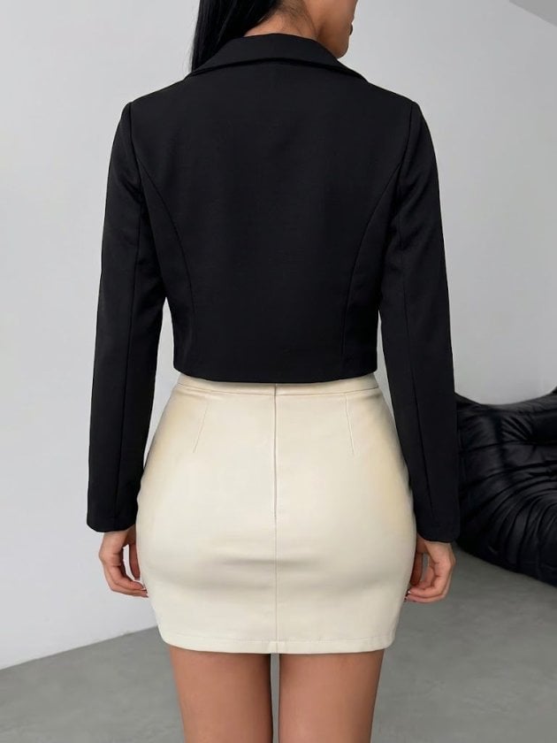 Women's Cropped Suede Jacket with Notched Lapel and Button Detail - Janes - by Peralane - photo 3