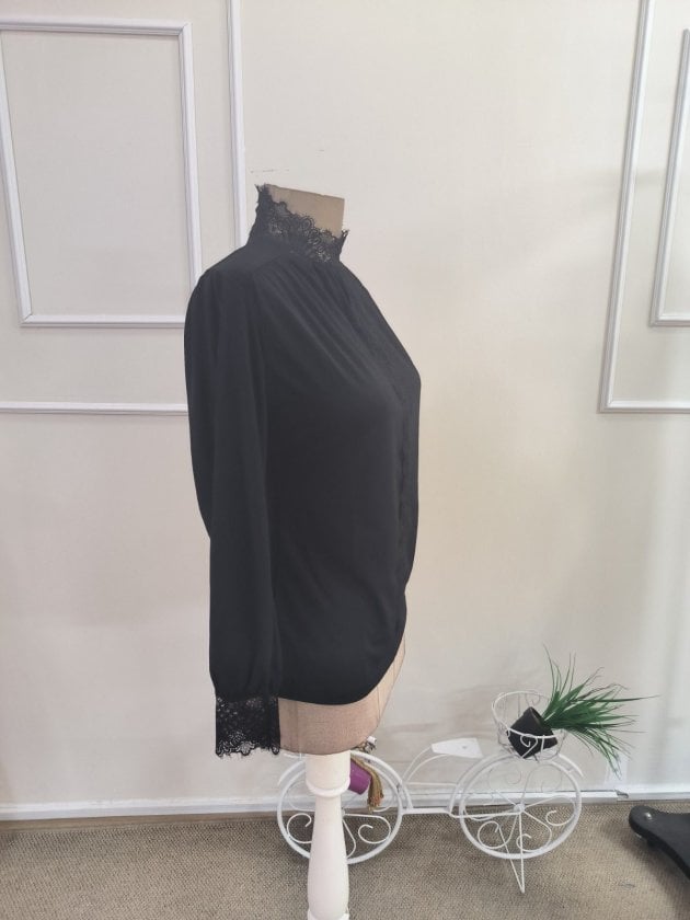 Women's Long Sleeve Half Turtleneck Lace Detail Sandy Blouse - Janes - by Peralane - photo 6