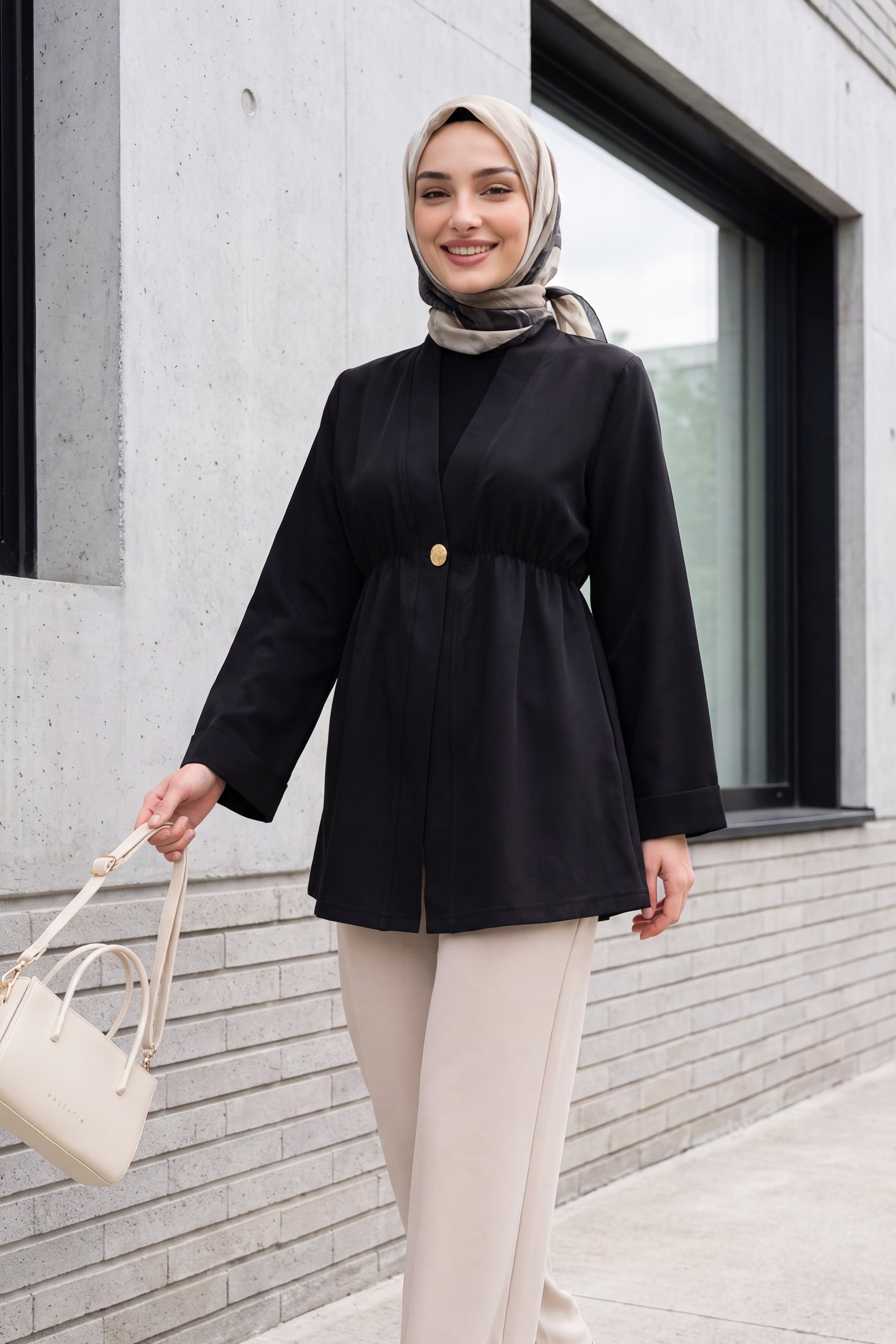 Black Crepe Kimono with Elastic Waist and Folded Sleeves - Podyumplus - by Peralane - photo 2