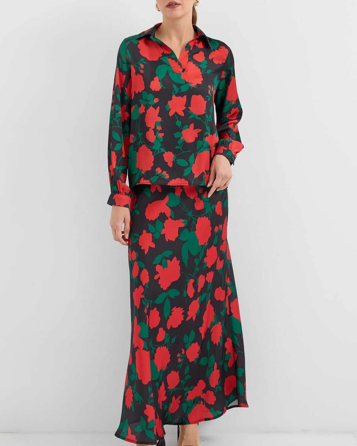 Women's Black and Red Floral Satin Two-Piece Set with Blouse and Skirt - Bigdart - by Peralane - photo 4