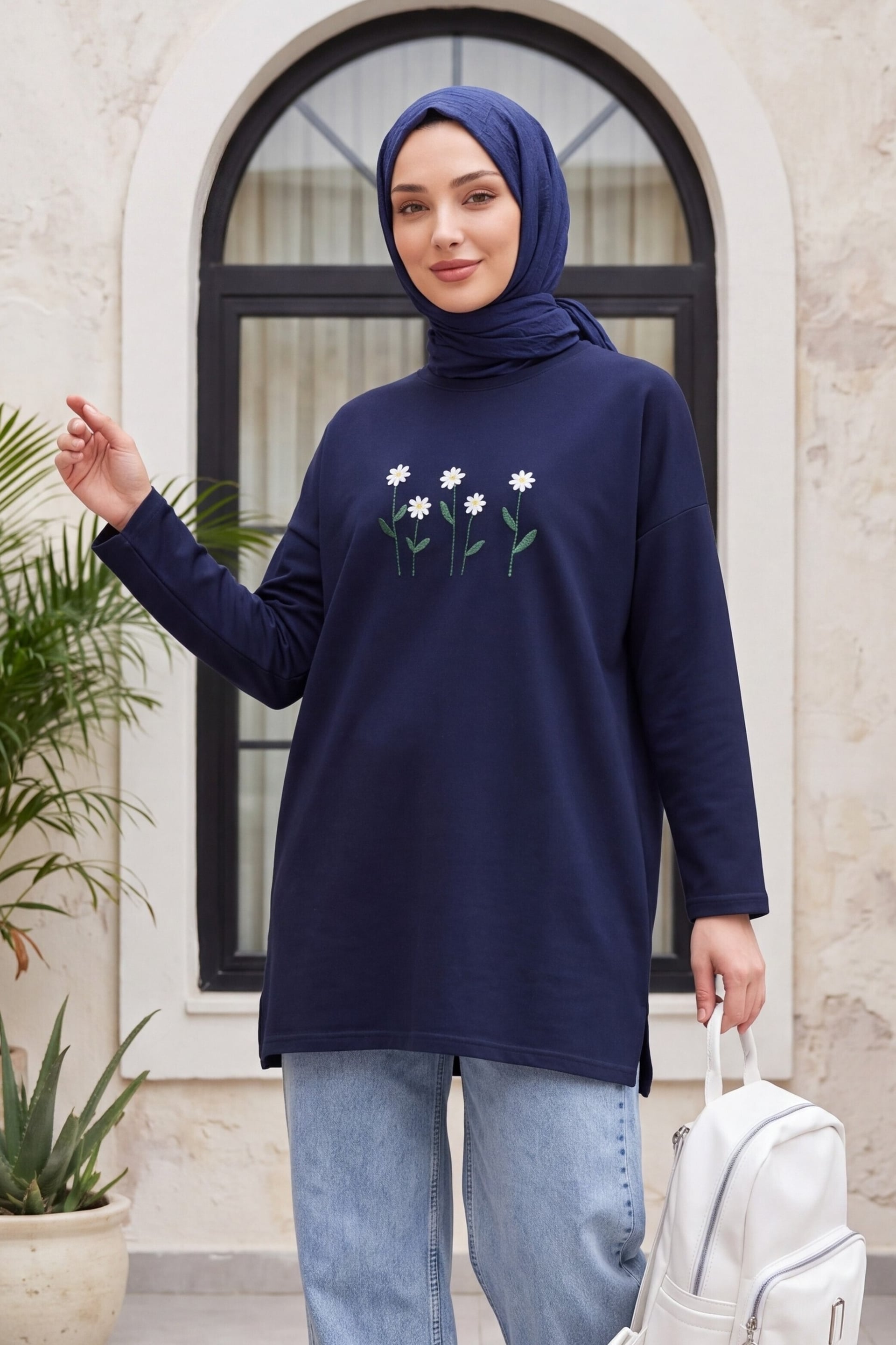 Daisy Embroidered Round Neck Cotton Jersey Tunic - Navy Blue - Podyumplus - by Peralane