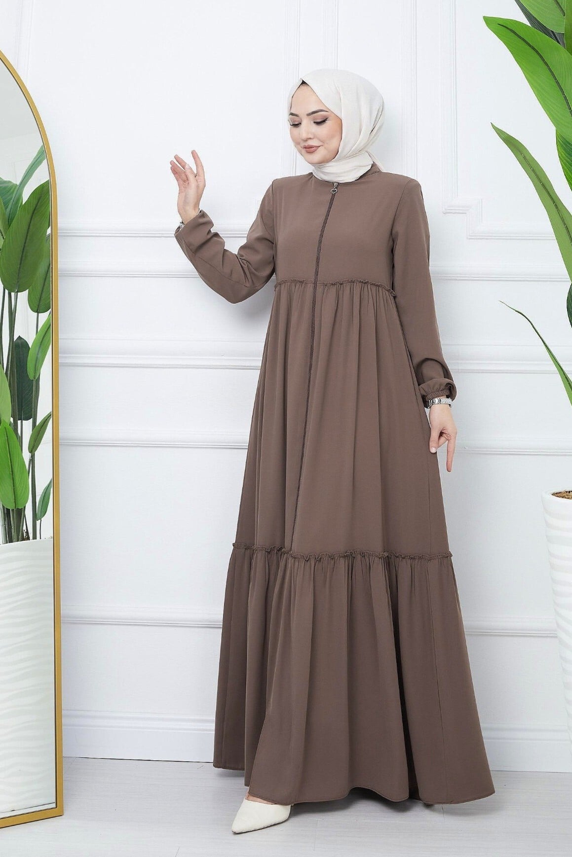 Long-Sleeved Maxi Ferace Dress with Full-Length Zipper - Brown - Podyumplus - by Peralane - photo 2