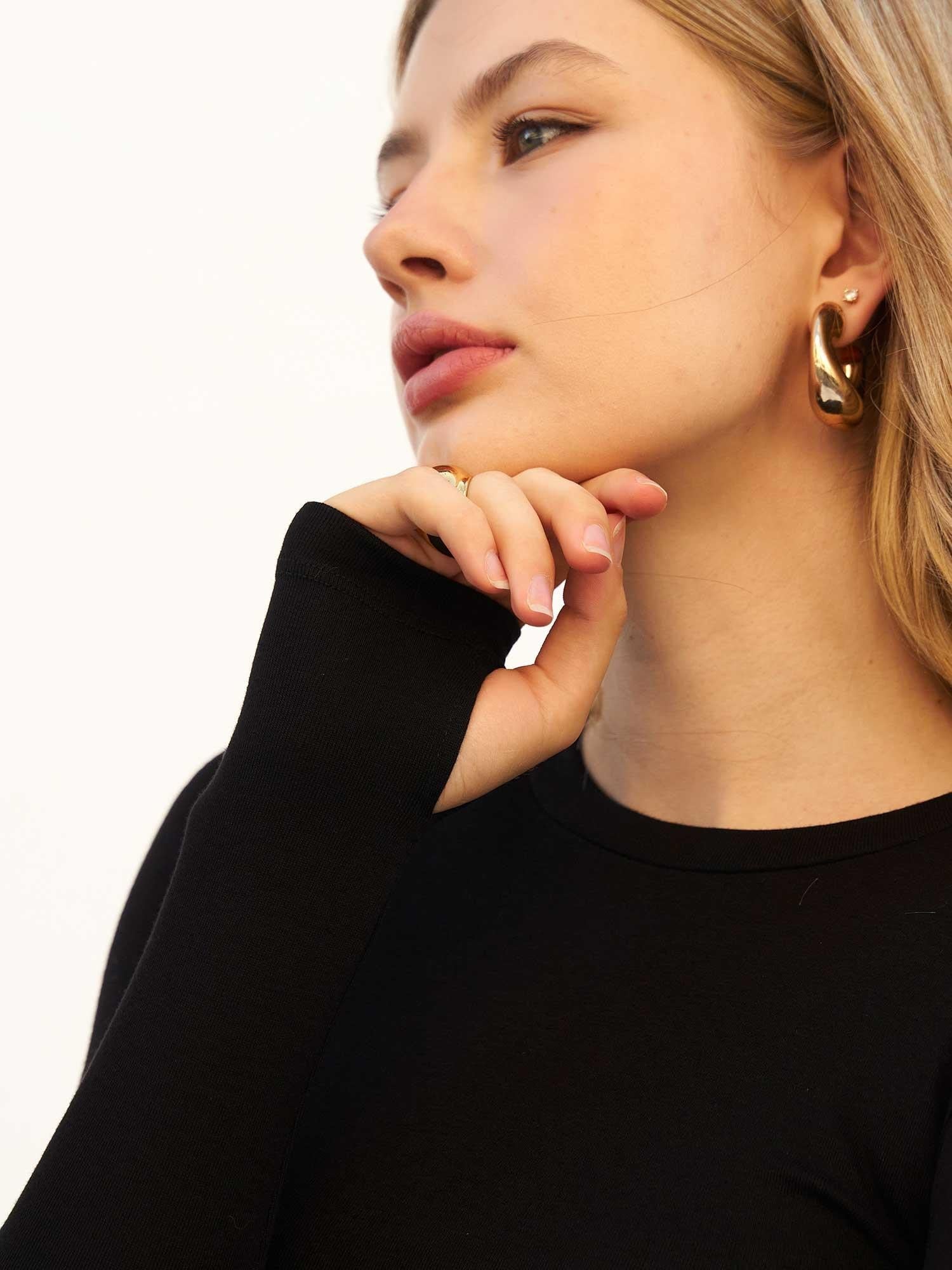 Black Long-Sleeve Crew Neck T-Shirt for Women - Lefon - by Peralane - photo 9