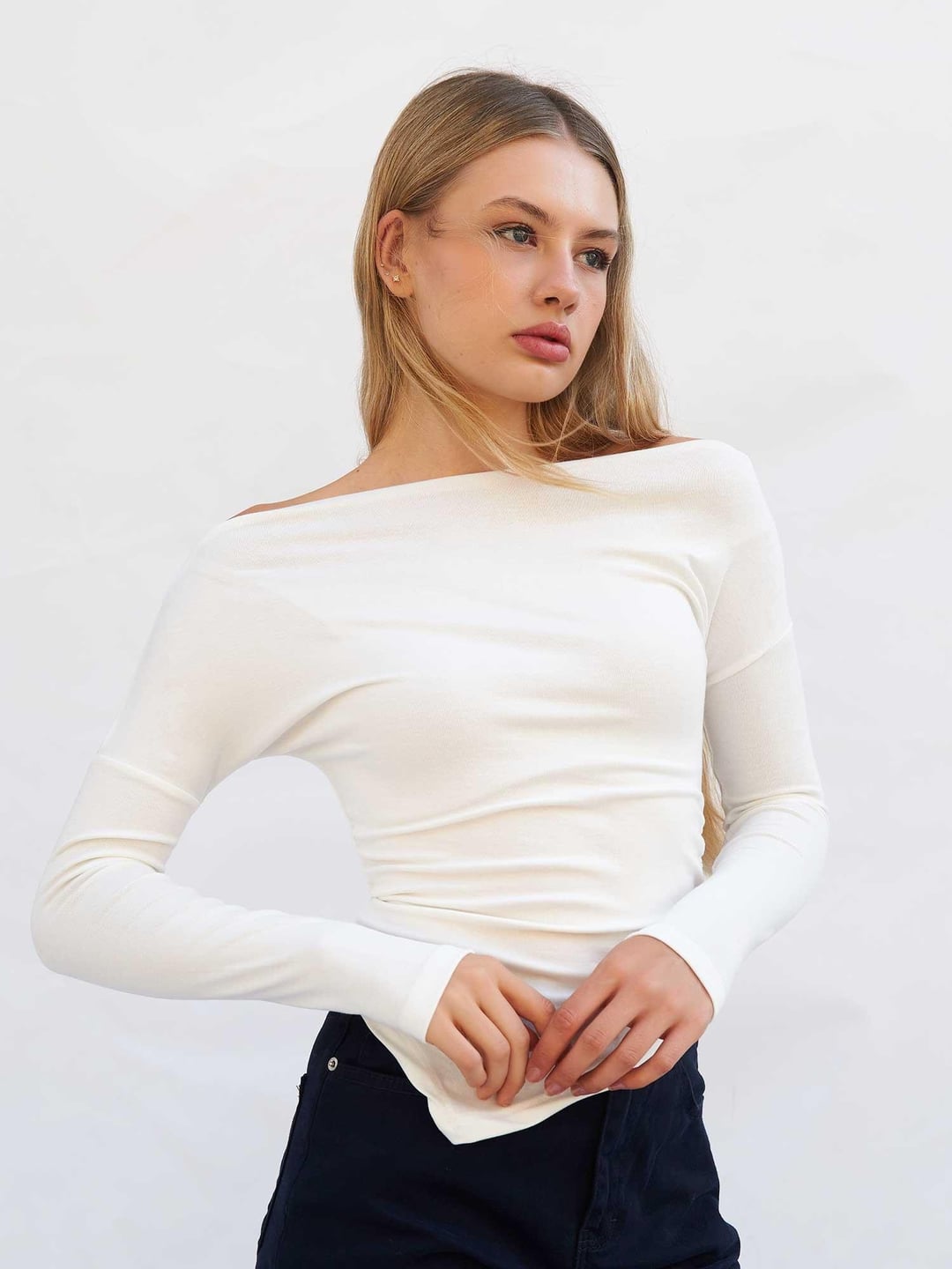 Off-White Long-Sleeve Off-Shoulder Knit Blouse with Ruching - Lefon - by Peralane - photo 7