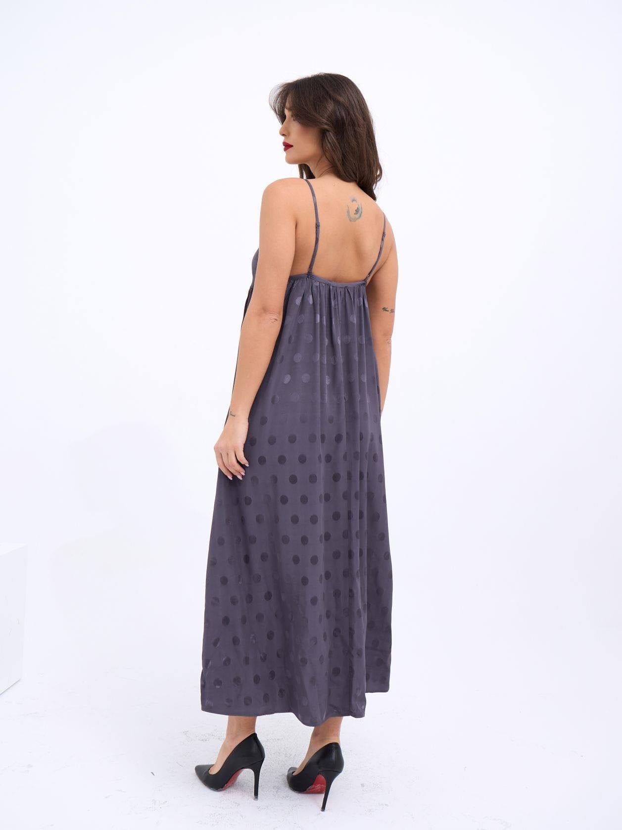 Long Flowing Dress with Polka Dot Pattern in Dark Grey - Fame - by Peralane - photo 4