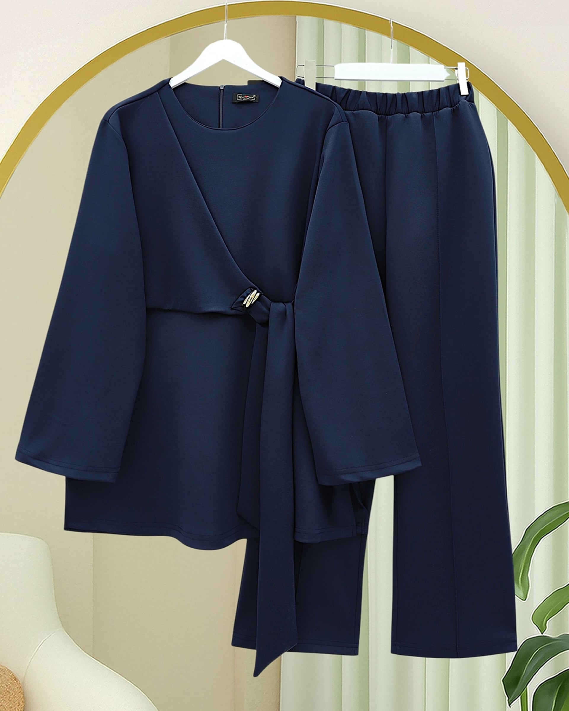 Buckle Cross-Tie Slit Trousers Two-Piece Scuba Set in Navy - Podyumplus - by Peralane - photo 3