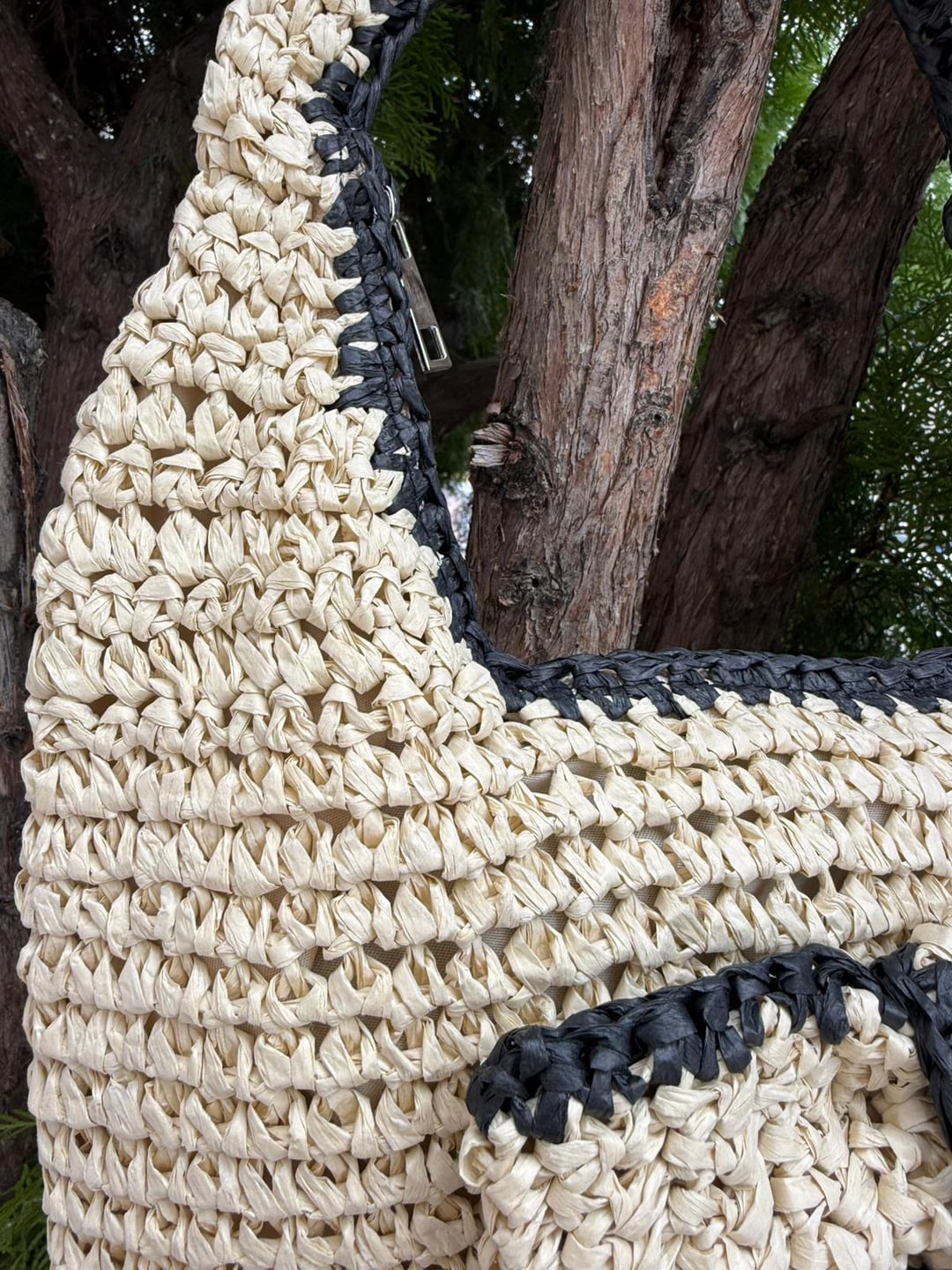 Beige Woven Straw Bag with Black Bow Detail - Nesvay - by Peralane - photo 3