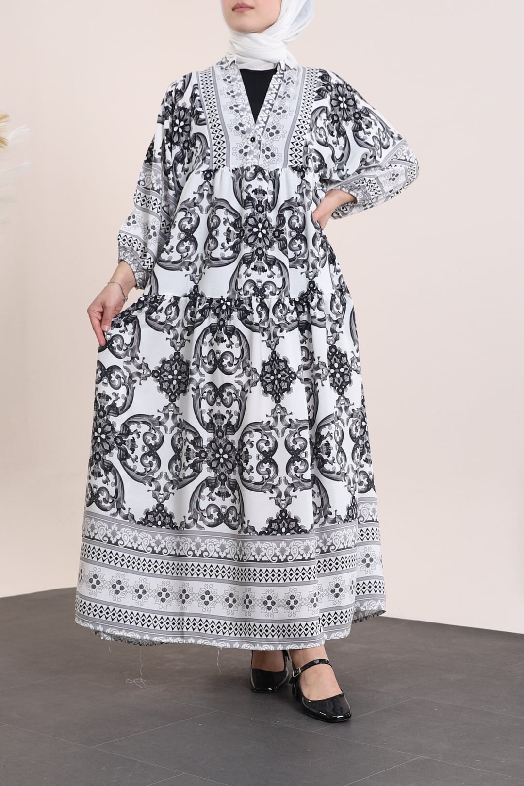 V-Neck Batwing Sleeve Paneled Viscose Dress - Black - Podyumplus - by Peralane - photo 3
