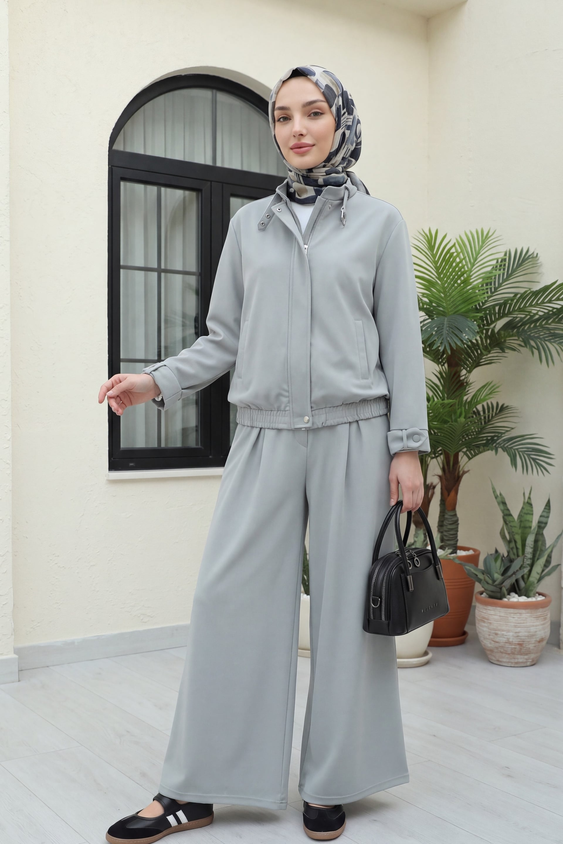 Belted Collar and Cuff Hooded Jacket with Pleated Wide-Leg Trousers Two-Piece Set - Light Grey - Podyumplus - by Peralane - photo 4