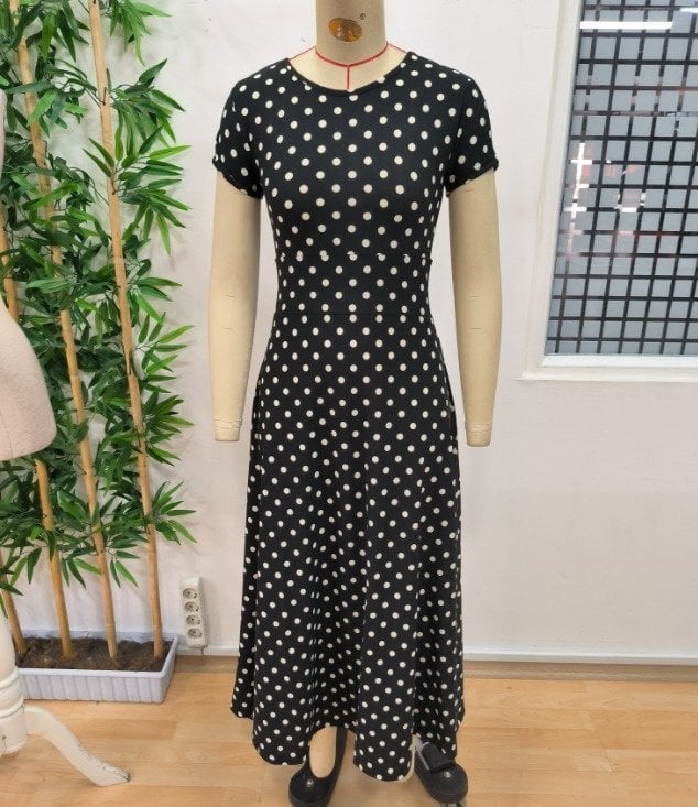 Women's Black Polka Dot Maxi Dress with Short Sleeves and Round Neckline - Janes - by Peralane - photo 5