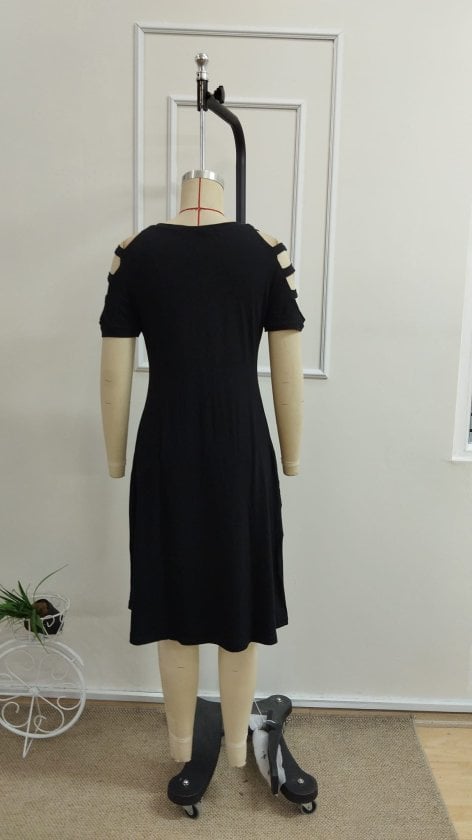 Women's Short-Sleeve V-Neck Midi Dress with Shoulder Cut-Outs in Black Viscose Jersey - Janes - by Peralane - photo 6