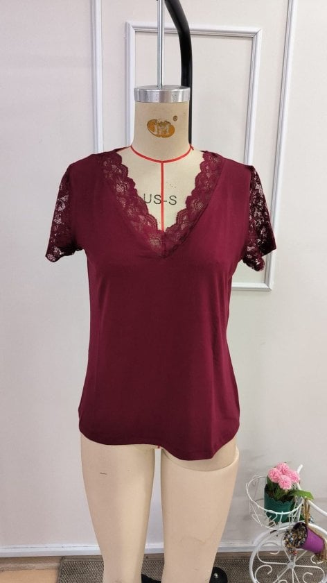 Women's Short-Sleeved V-Neck Lace-Trimmed Viscose Blouse - Janes - by Peralane - photo 4