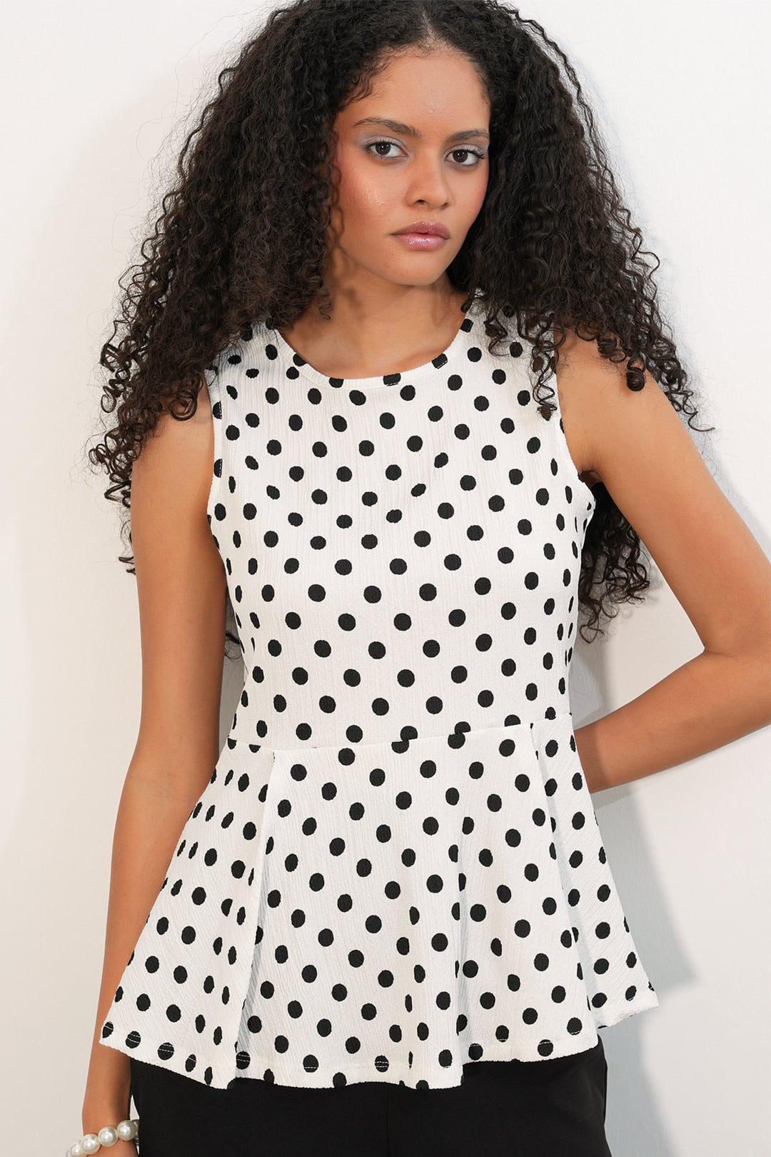 Women's Sleeveless Polka Dot Blouse 40021 - White - Bigdart - by Peralane - photo 3