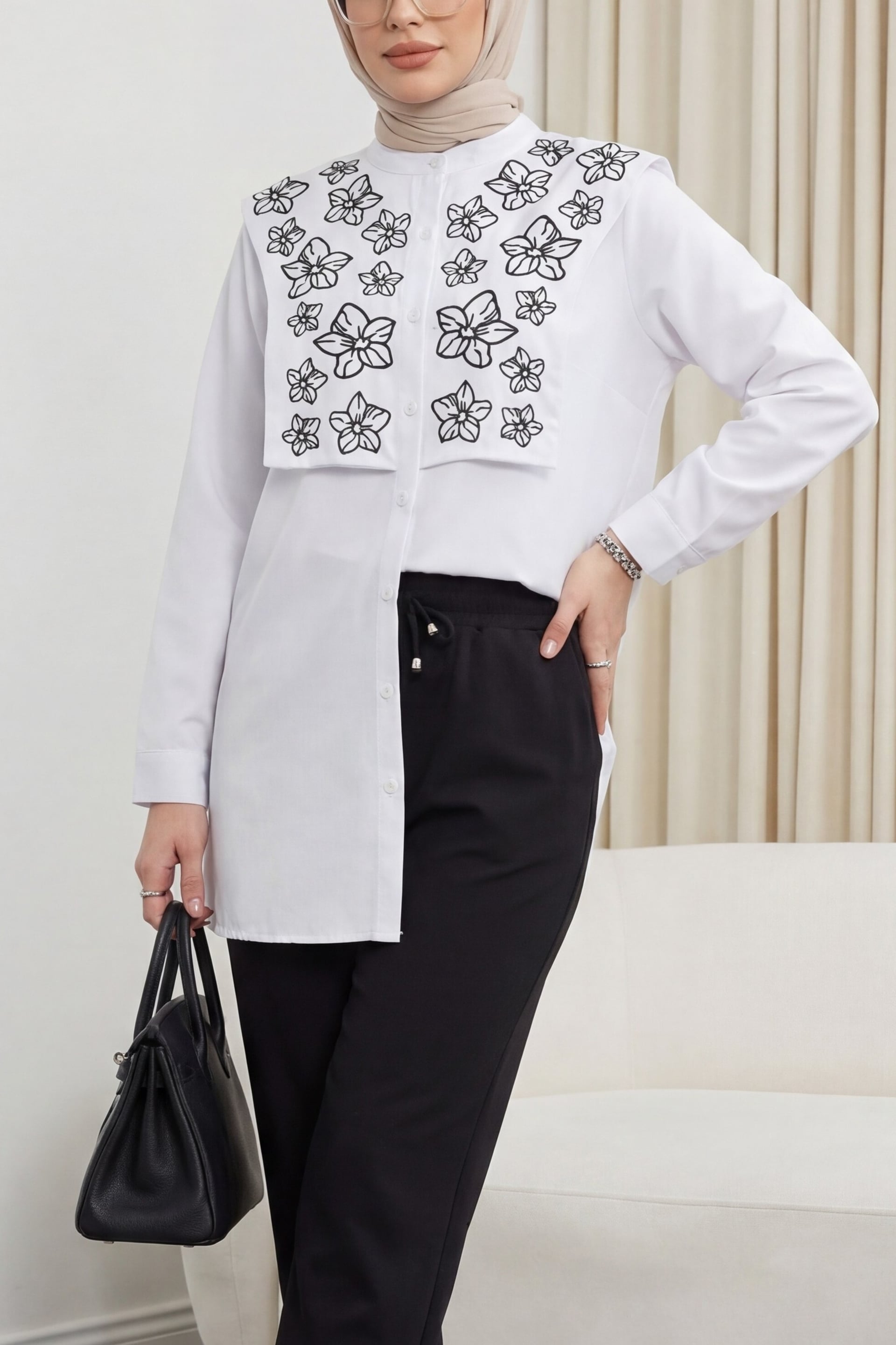 Embroidered Poplin Blouse with Mandarin Collar in White - Podyumplus - by Peralane