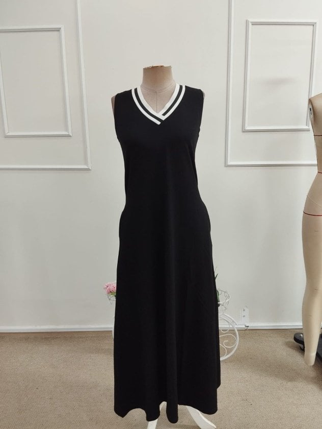 Women's Sleeveless V-Neck Jersey Maxi Dress with Pockets - Janes - by Peralane - photo 4
