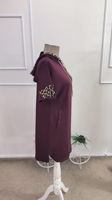 Women's Short-Sleeved Hooded Drawstring Dress with Pockets - Janes - by Peralane - photo 5