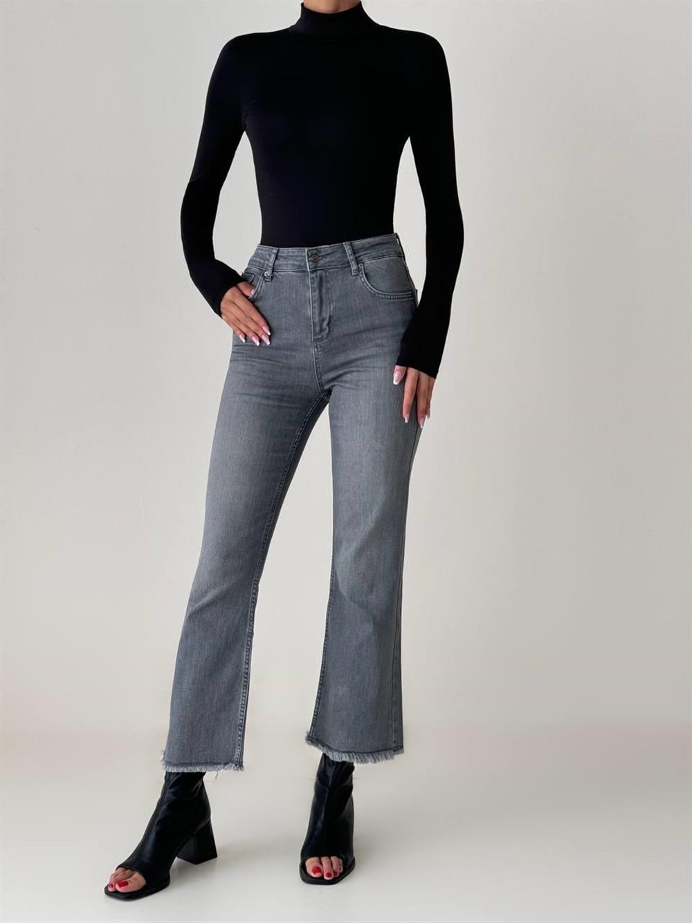 High-Waisted Grey Straight-Leg Jeans with Frayed Hem - Lacarino Jeans - by Peralane - photo 2