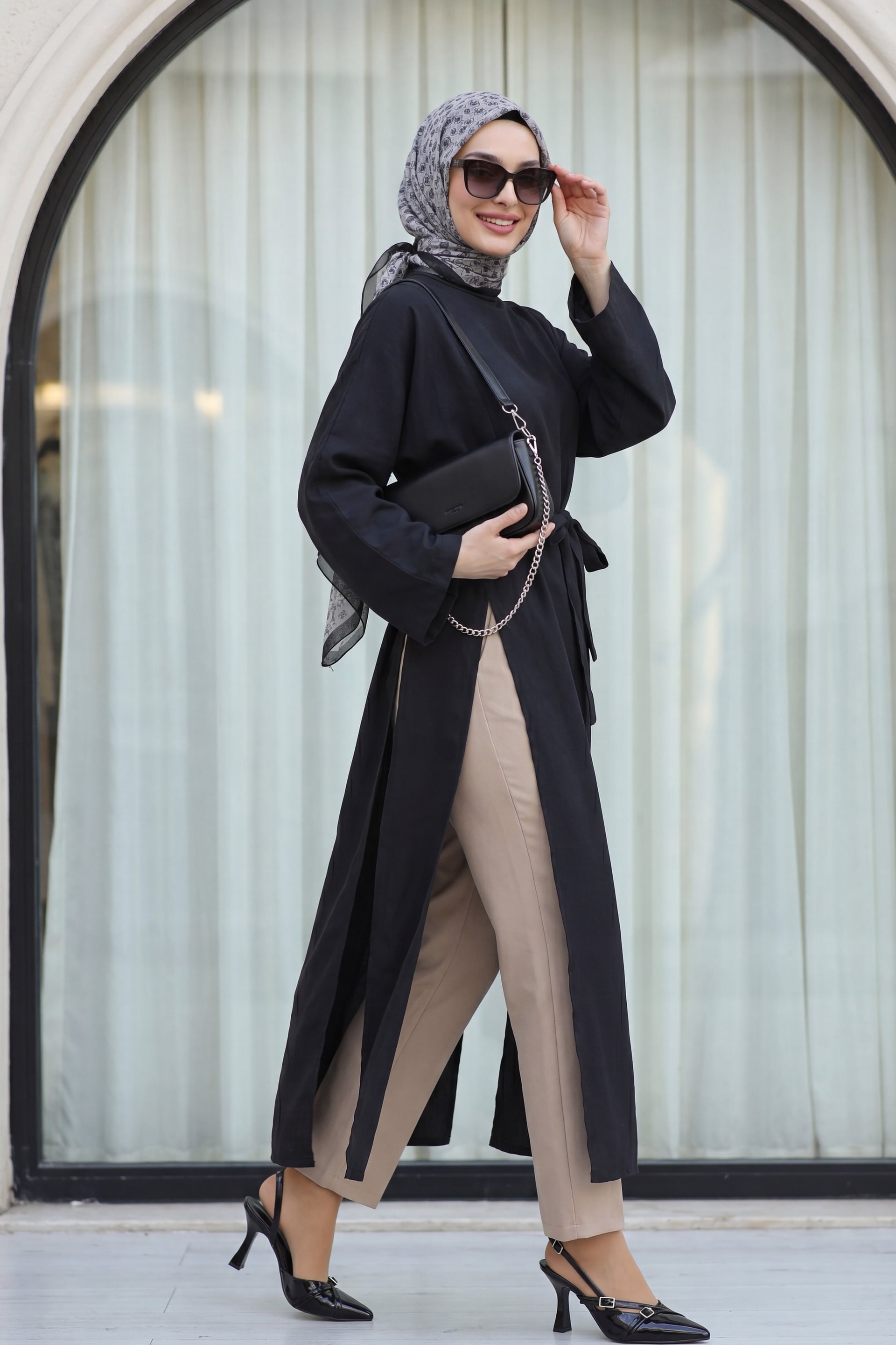 Hakim Collar Deep Slit Belted Long Modal Tunic - Black - Podyumplus - by Peralane - photo 2