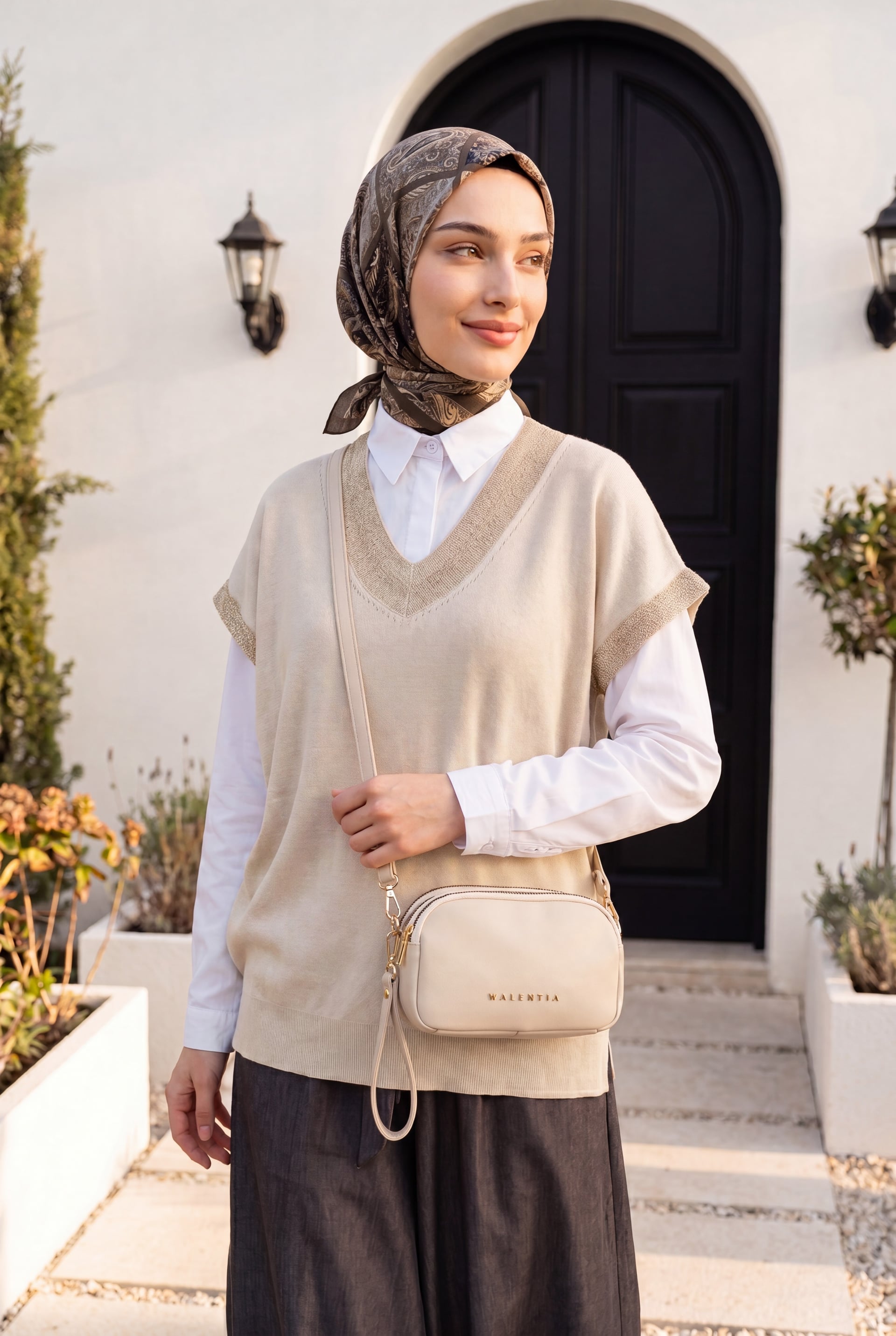 V-Neck Sleeveless Knit Tunic with Shimmer Trim - Stone - Podyumplus - by Peralane - photo 2