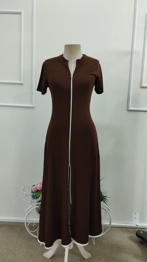 Women's Short-Sleeved Open-Collar Midi Viscose Dress with Front Zipper - Janes - by Peralane - photo 4