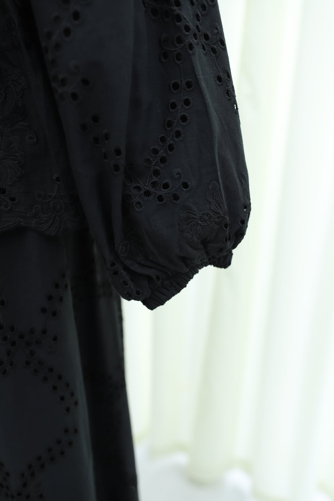 Black Linen-Look Eyelet Two-Piece Set with Scalloped Hem - Podyumplus - by Peralane - photo 7
