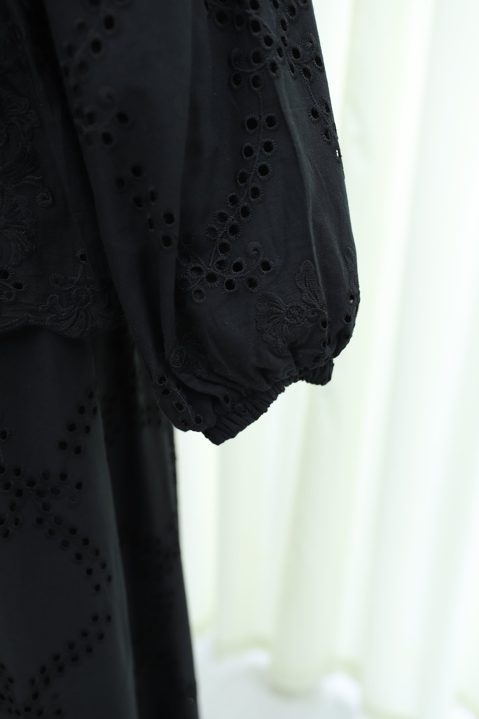Black Linen-Look Eyelet Two-Piece Set with Scalloped Hem - Podyumplus - by Peralane - photo 7