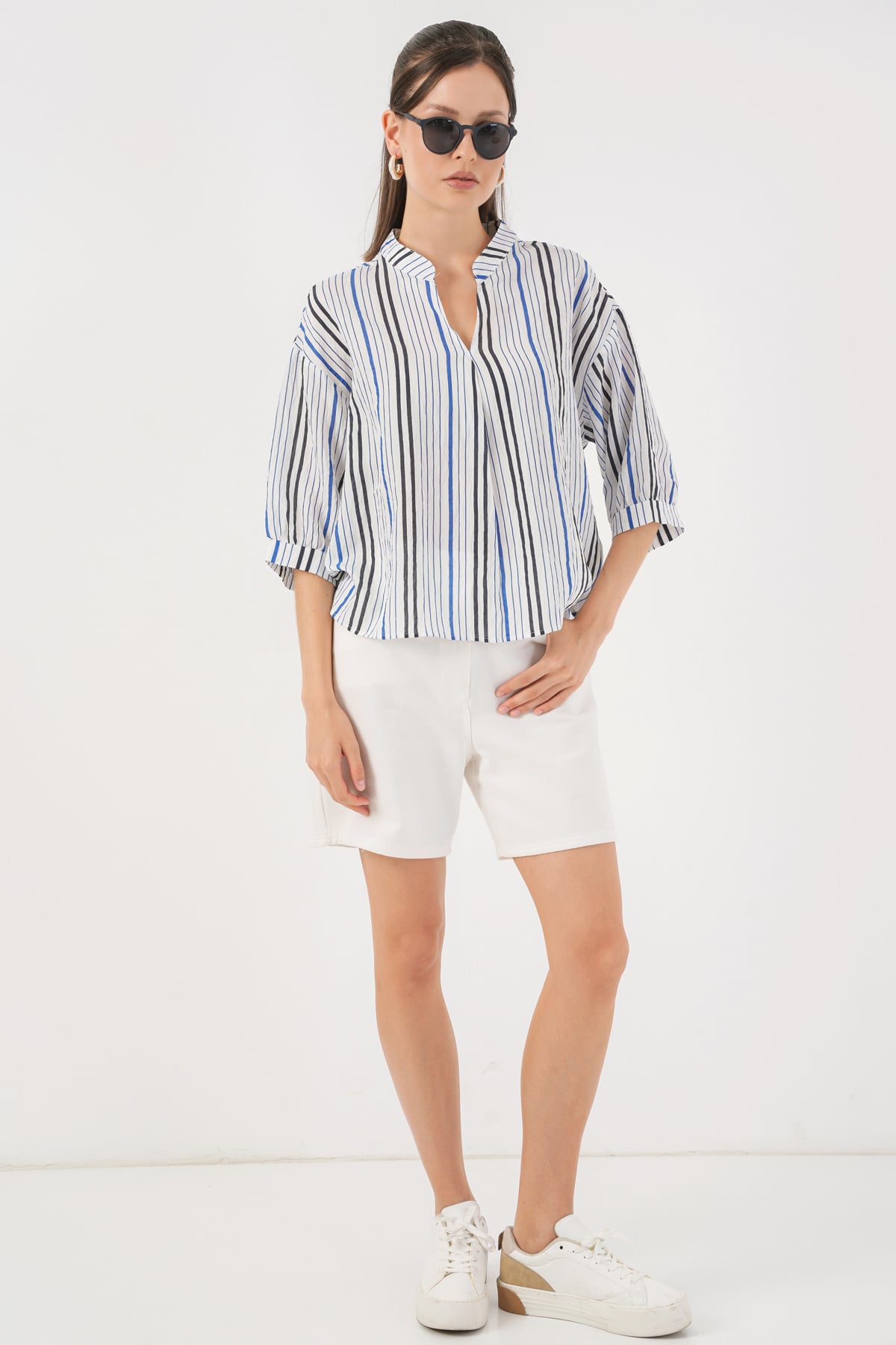 Women's Striped Oversize Blouse in Navy - Bigdart - by Peralane