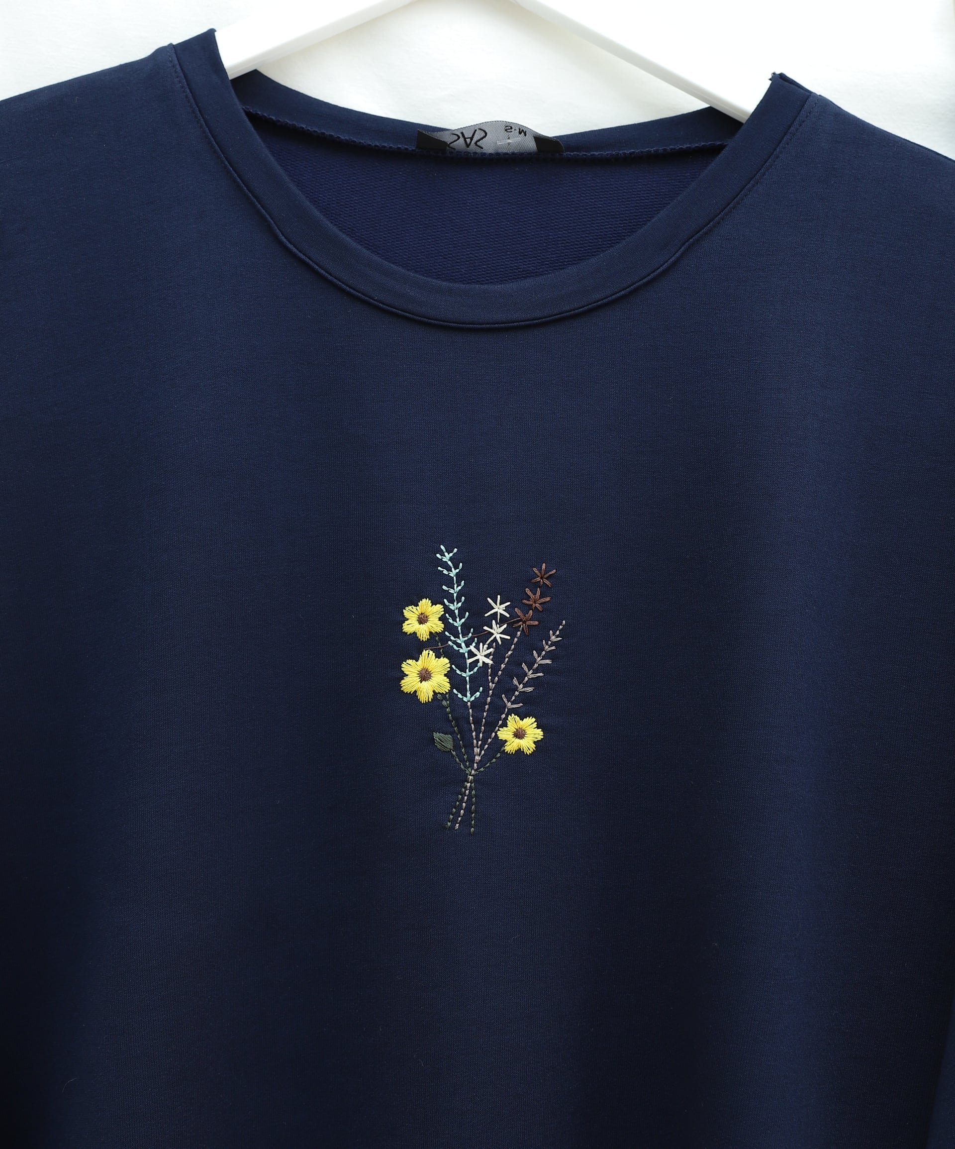Navy Blue Women's Oversized Sweatshirt with Floral Embroidery - Podyumplus - by Peralane - photo 5
