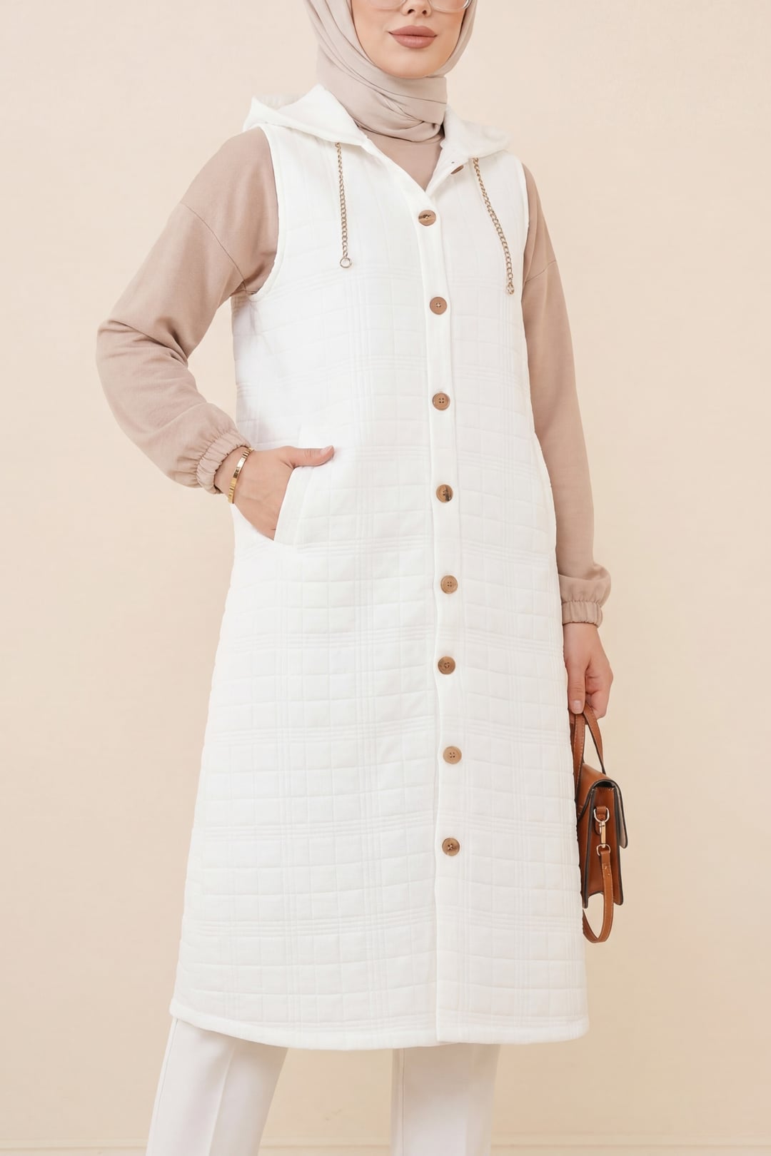 White Quilted Hooded Vest with Button Front and Chain Detail - Podyumplus - by Peralane - photo 2
