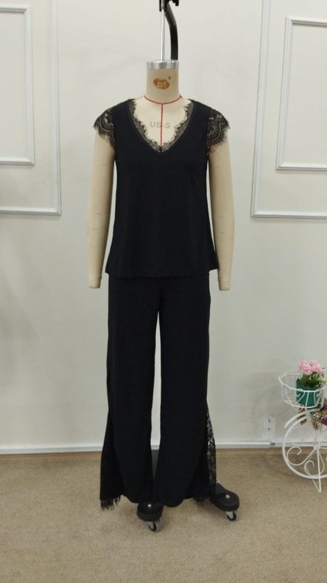 Women's Sleeveless V-Neck Lace Trim Top and Wide-Leg Trousers Two-Piece Set - Janes - by Peralane - photo 6