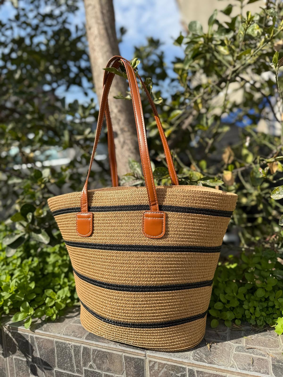 Striped Camel Black Straw Tote Bag - Nesvay - by Peralane - photo 3