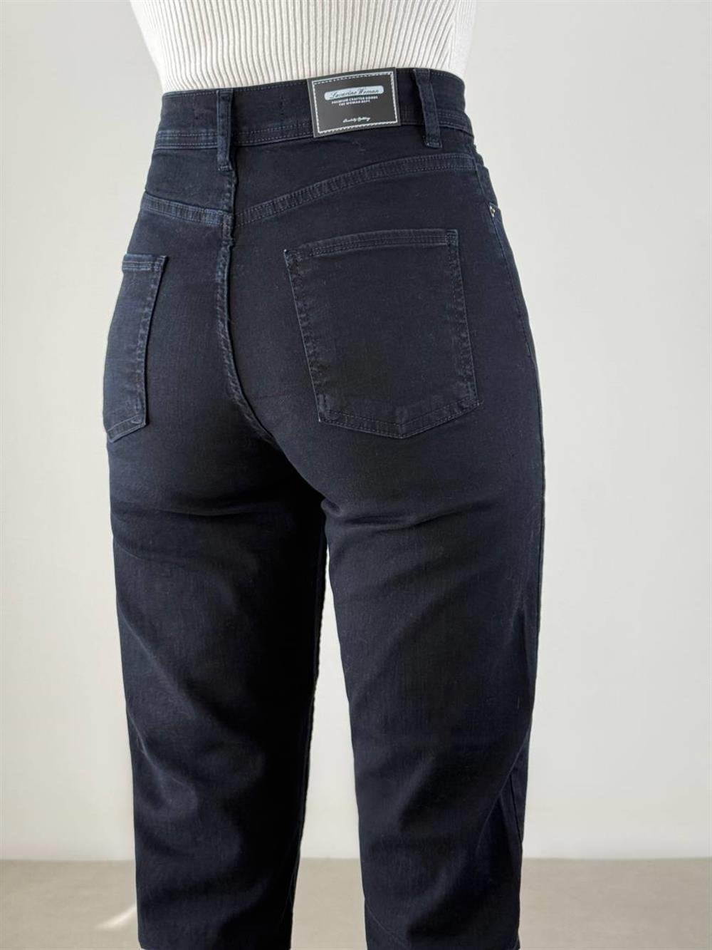 High Waist Raw Hem Black Denim Jeans - Lacarino Jeans - by Peralane - photo 5