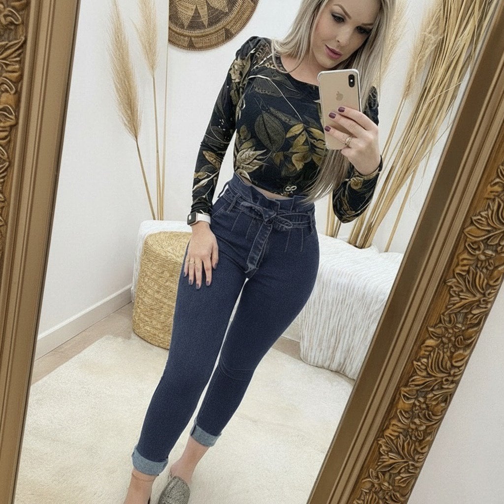 Women's High-Waist Buttoned Distressed Denim Jeans - Janes - by Peralane - photo 2