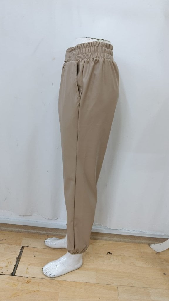 Women's High-Waist Elasticated Faux Leather Trousers with Front Buttons - Janes - by Peralane - photo 6