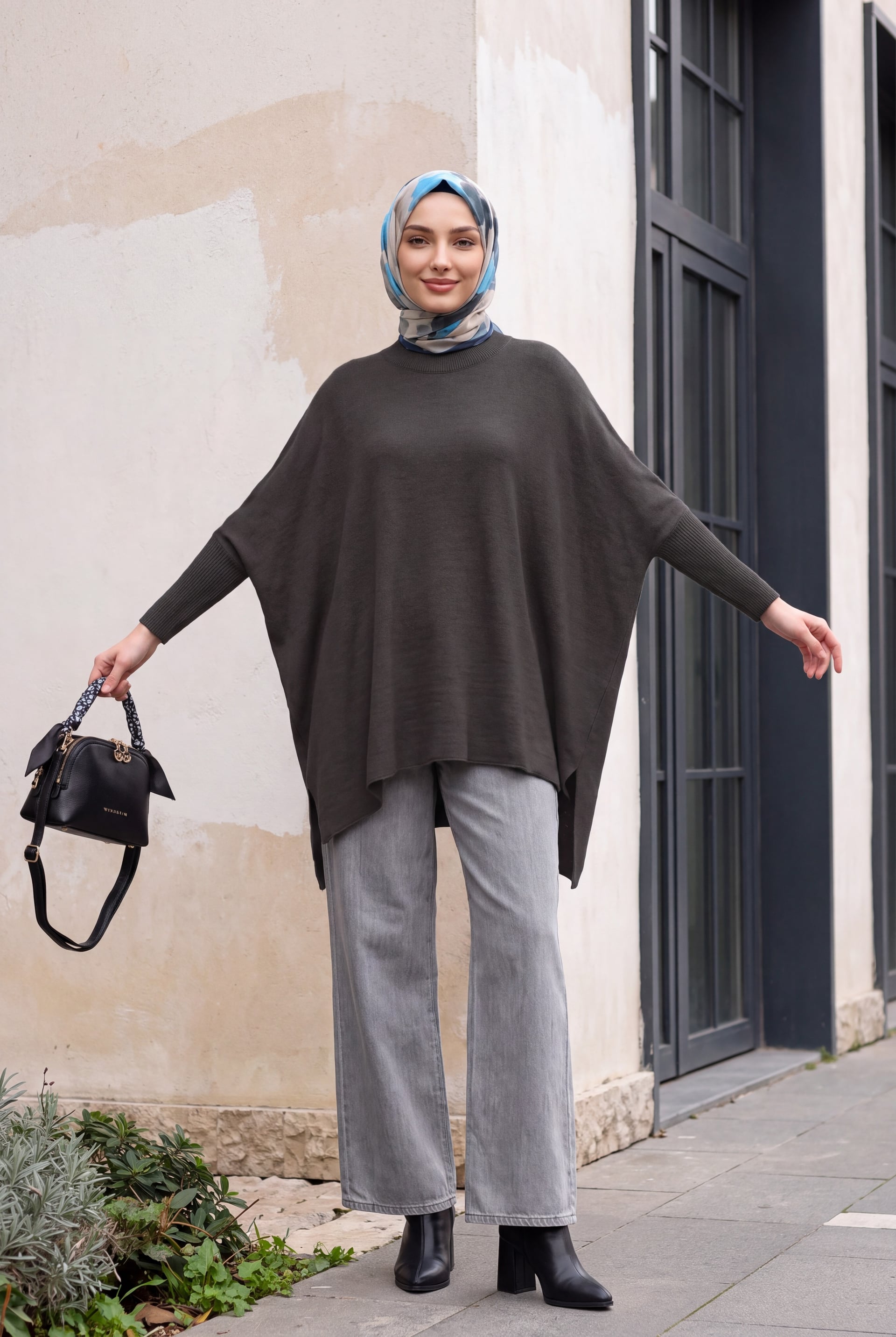 Side-Slit Oversize Poncho Sweater - Anthracite - Bigdart - by Peralane - photo 5