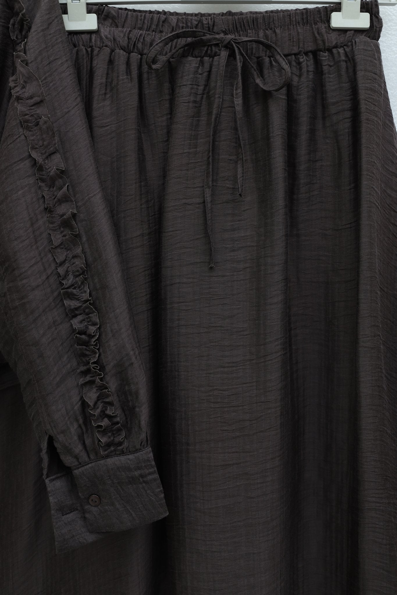 Tie-Neck Belted Lined Ruffled Cupra Modest Set - Dark Brown - Podyumplus - by Peralane - photo 3