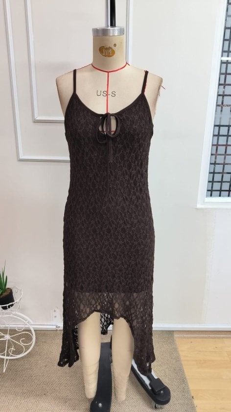Women's Spaghetti Strap V-Neck Lined Asymmetric Lace Midi Dress - Janes - by Peralane - photo 4